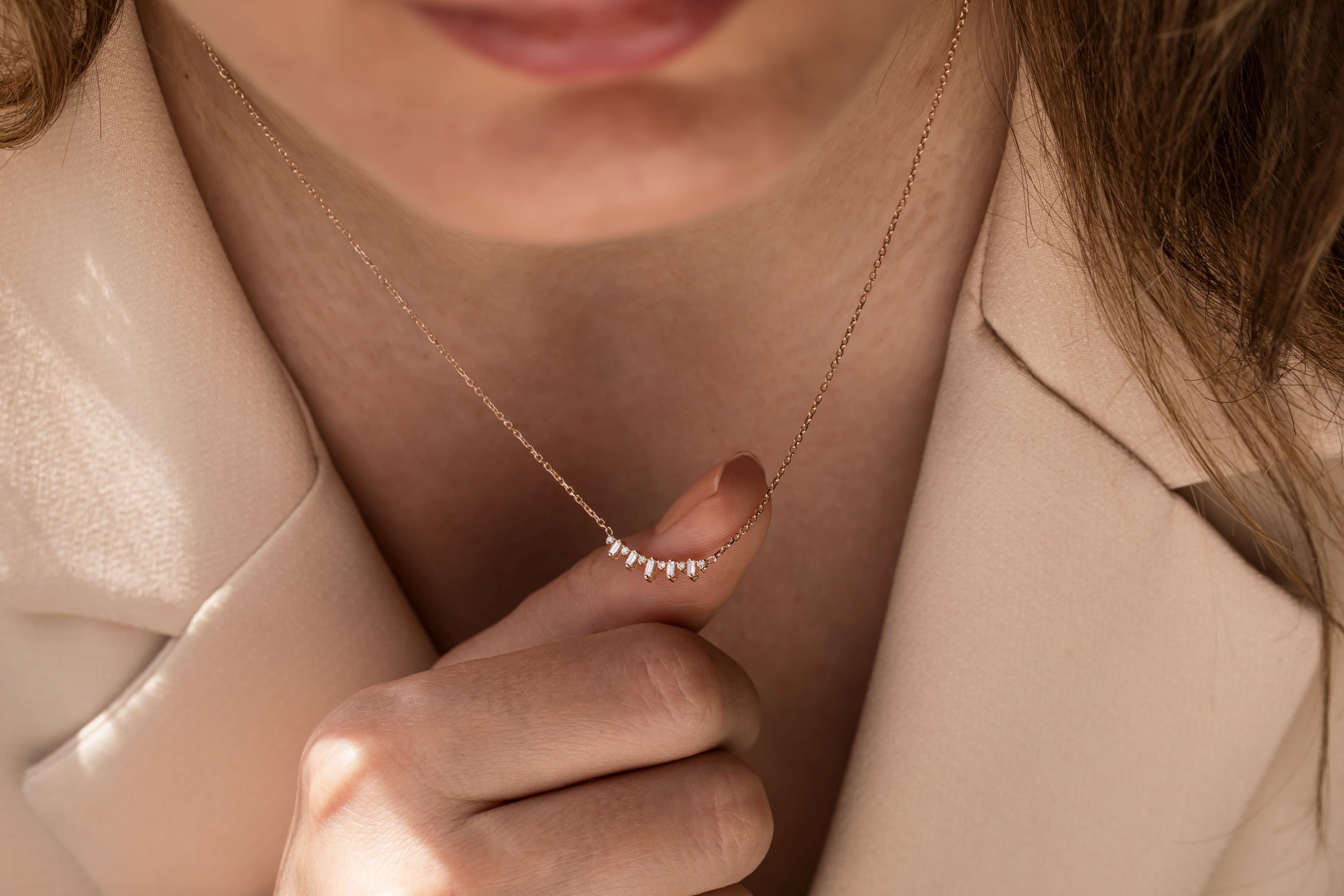 Elegant Baguette and Diamond Necklace in White Gold – Dainty Minimalist Diamond Bar Pendant, Perfect Everyday Jewelry Gift for Her
