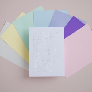 A6 braillebericht/bijvoegsel - papier of doorzichtige lijm - insteekkaart verjaardagskaart - bedankbriefje - braillebrief - uitnodiging - UEB