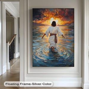 Quadro su tela raffigurante Gesù che cammina sull'acqua - Stampa cristiana colorata al tramonto, ideale per la sala di preghiera, la casa fedele e come regalo spirituale.