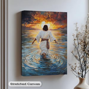 Quadro su tela raffigurante Gesù che cammina sull'acqua - Stampa cristiana colorata al tramonto, ideale per la sala di preghiera, la casa fedele e come regalo spirituale.