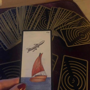Médium par ressentis, cartes, voyance, tirage cartes, voyante, avenir, sentimental, amour, travail, finances, médium, psychic reader, don