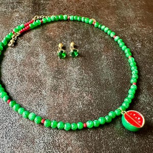 Juicy Watermelon/ Jade Pearl Necklace/ Choker/ Necklaces/ Gemstone/ Pearl Necklace