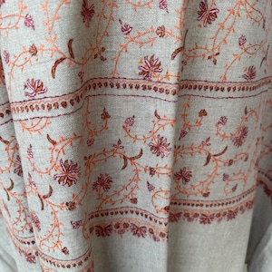 Pashmina pura bordada a mano en toda su extensión, chal Jamavar / chal cálido, suave y hermoso
