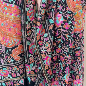 Diseñador negro Pashmina Papermache trabajo Jamavar / 100% hecho a mano Pashmina pura / Bordado de aguja / Cálido suave y hermoso / 40x80 pulgadas