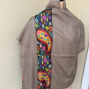 Timeless Elegance Handloom Pashmina Kani Border Stole / Scarf |100% Handmade Shawl | Warm and beautiful Kani Shawl | Gift Wrap | Luxury Item