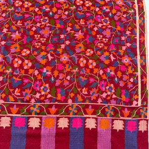 Handwoven pashmina Kani  Shawl with elegant colors used in weaving |Traditional Kashmiri Artistry| Intricate Weaves |royal wrap