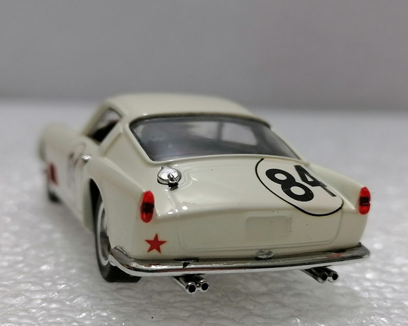 BANG MODELS 1/43 Scale 7076 - Ferrari 250 SWB Stradale - Met Grey EUR