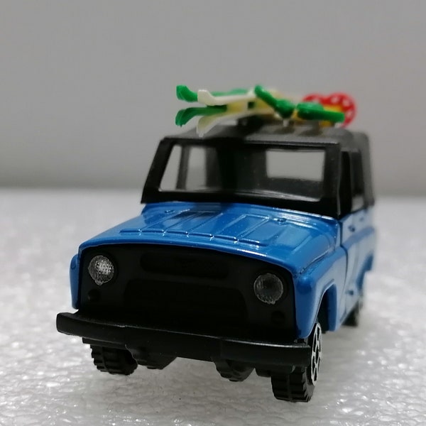 Vintage UAZ 469 B with SKI - Rare Diecast in 1/43 Scale Polistil Made in Italy 1977