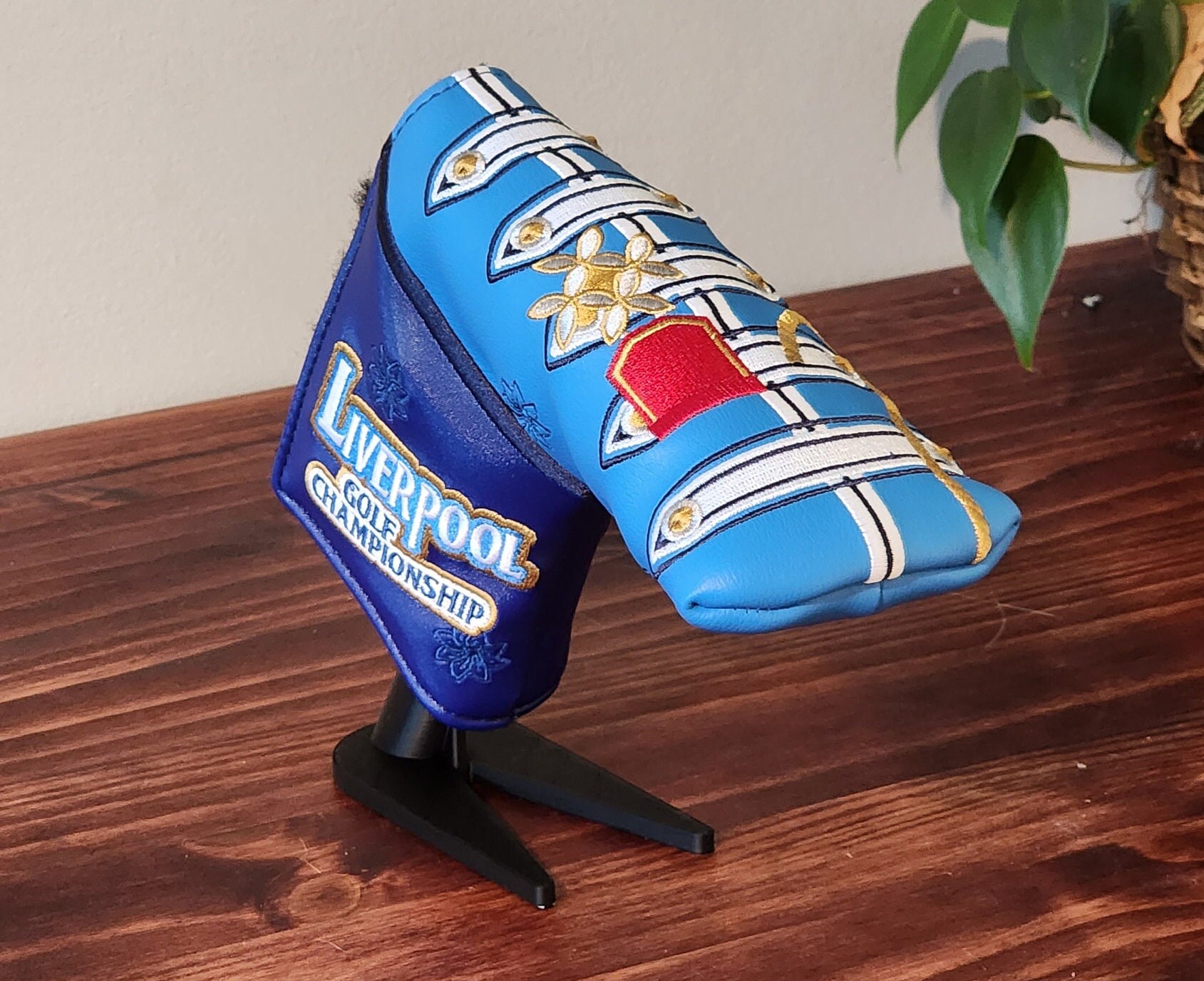 Scotty Cameron Putter Headcover Display Mount for Desk Headcover Collection Display Stand for