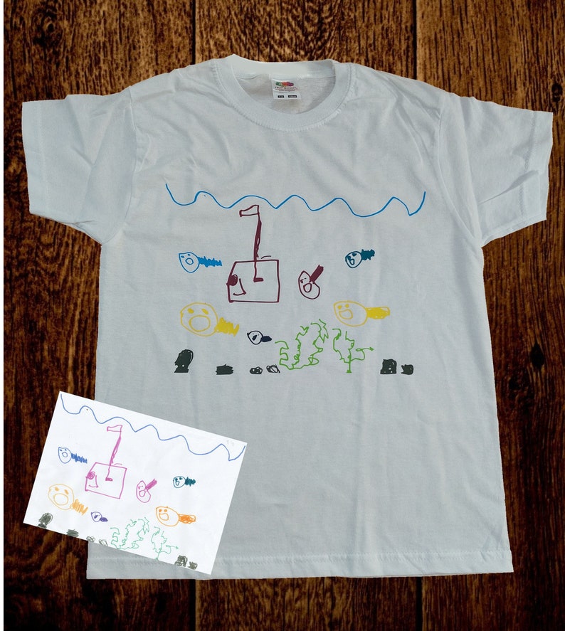 Kinderzeichnungen auf T-Shirt für Kinder Druck mehrfarbig personalisiertes T-Shirt Kinder personalisiertes Geschenk Bild 3