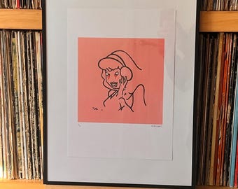 Lámina artística de chica DJ espeluznante, arte pop de dibujos animados rosas, ojos de zombi, edición limitada firmada en formato A4.