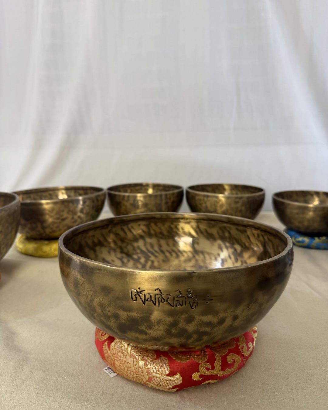 Full Moon Singing Bowl Set of 7 - Chakra Healing Bowl - Tibetan Singing ...