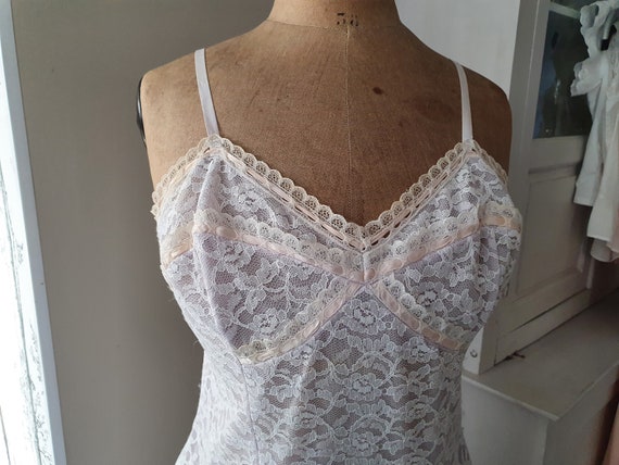 jolie combinaison&fond de robe vintage jolie dentelle T42 fai t40 ref