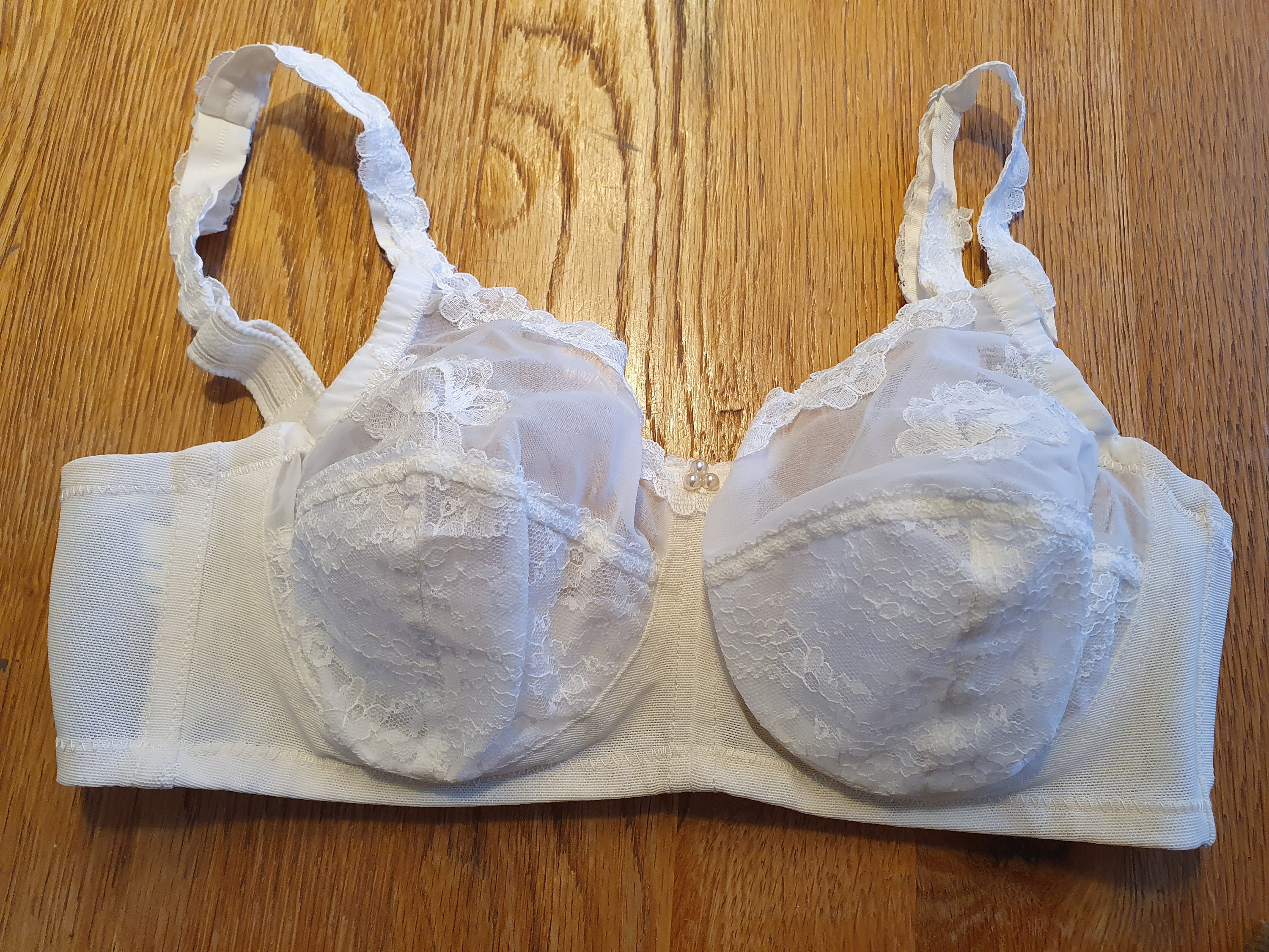 VINTAGE LACE BRA size 36B // Simone pérèle