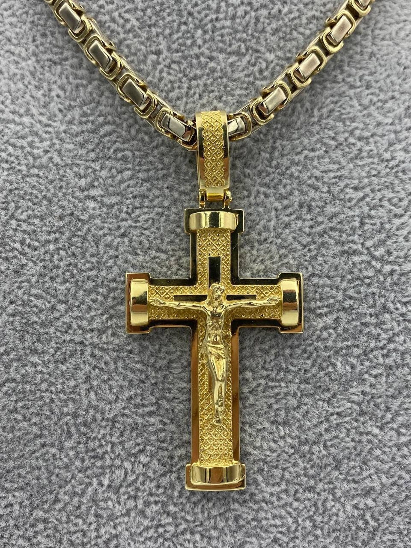 Men's Necklace 14K Gold Cross Pendant for Men Thick Gold Cross Chain
