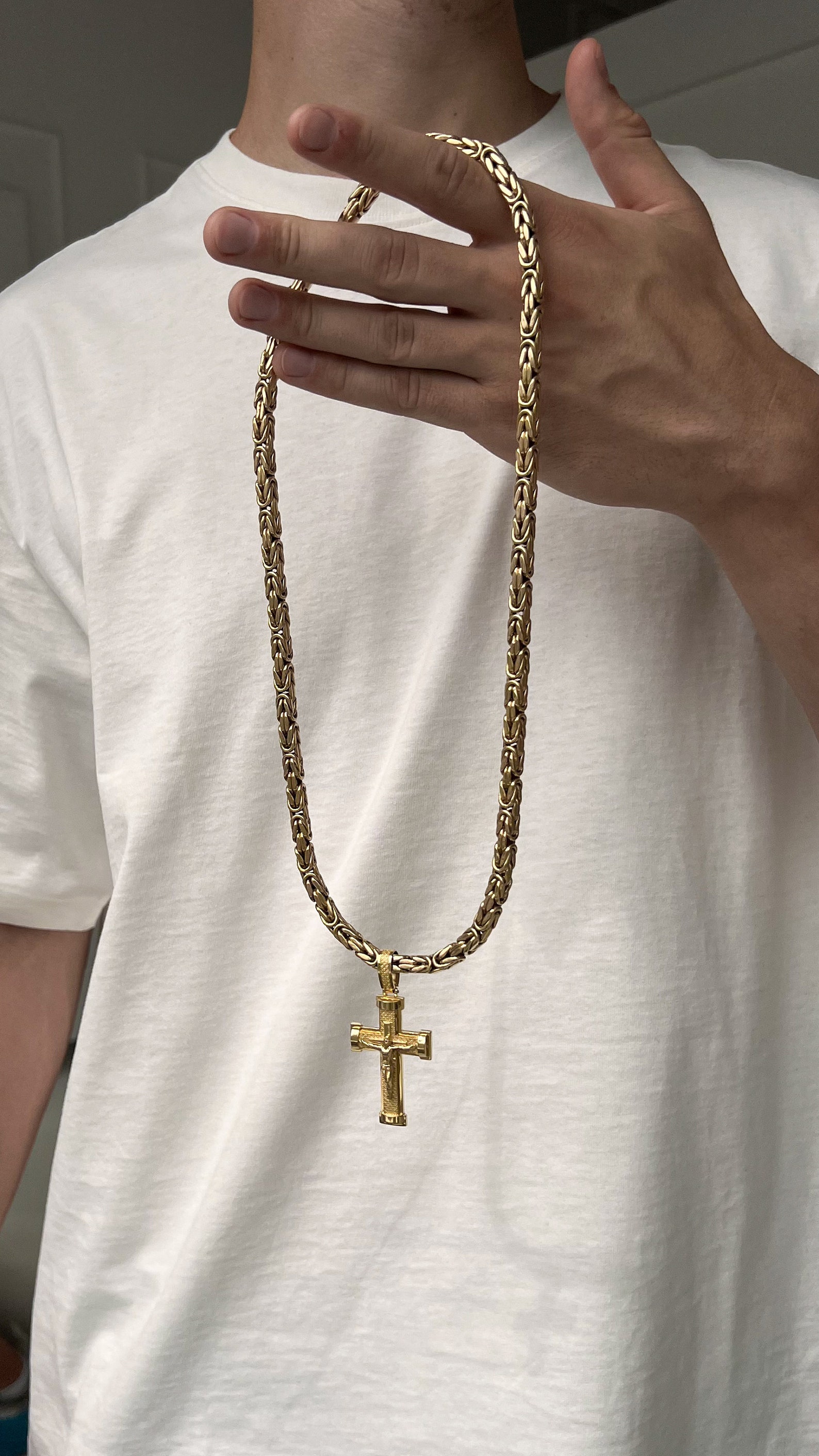 Men's Necklace 14K Gold Cross Pendant for Men Thick Gold Cross Chain