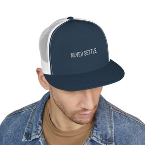 Never Settle geborduurde truckerpet: motiverende vaderhoed
