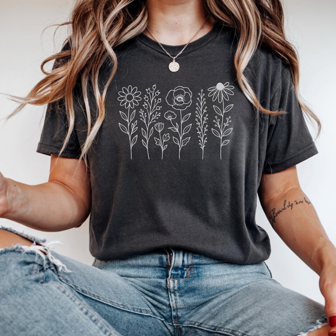 Retro Wildflower Comfort Colors T-shirt: Boho Floral Tee - Etsy