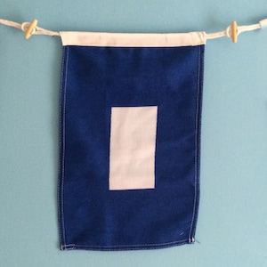 Bandera de señales náuticas "P"