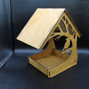 Bird feeder.  4mm outdoor functional design.  This one is painted with Thompson&#39;s Water Seal Honey Gold. Message the store for information.