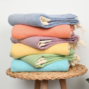 Personalized Gift Towel, Turkish Towel, Beach Towel, Bachelorette Party Favors, Wedding Gift Towels, Diamond Towel, Embroidered Towel,