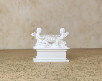 Fruit bowl, also known as a "table centerpiece," 18th century