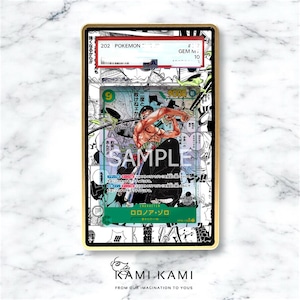 Puede incluir: Una tarjeta coleccionable calificada con una ilustraci&oacute;n de personaje y texto japon&eacute;s, enmarcada en un marco dorado. La tarjeta tiene la palabra "SAMPLE" impresa. La tarjeta est&aacute; etiquetada como "202 POKEMON" y "GEM MINT 10". La tarjeta es de la colecci&oacute;n "KAMIKAMI".