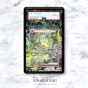 Puede incluir: Una carta de comercio de Pokemon clasificada con Leafeon, un Pokemon verde y amarillo con una corona de flores blancas. La carta es una Special Art Rare y tiene una calificaci&oacute;n Gem Mint 10.
