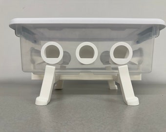 Voerbak voor kwartels met 8 invoervakken en optionele standaard | Poorten zijn 3D-geprint | Gemaakt in de VS