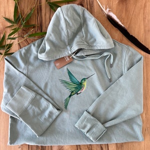 Kapuzensweatshirt bestickt mit Kolibri aus 100% Biobaumwolle, vegan, ökologisch und ethisch, Geschenk, Krafttier, gemütlich für den Herbst Bild 6