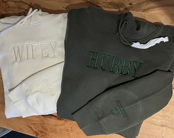 Wifey Hubby Sweatshirt/Hoodie, Individuell personalisierbar, bestickt, Hochzeitspullover Partnerlook, nachhaltig und ökologisch,