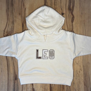 Baby Keepsake-Pullover bestickt mit Kleidungsstücken, personalisierbar, Andenken, Geschenk, Applikation, nachhaltig, ökologisch Bild 6