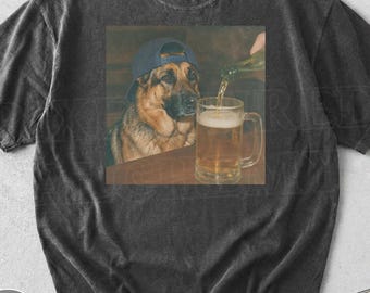 Lustiger Schäferhund trinkt Bier Shirt, Dummes sarkastisches Schäferhund Neuheit Meme Grafik T-Shirt, lustiger Hund Geschenk Männer Frauen, T-Shirt
