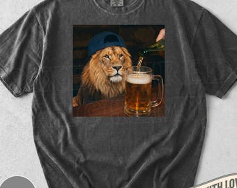 Funny Lion Drinking Beer Shirt, Silly Sarcastic Lion Novelty Meme Graphic Tee, Funny Animal Gift Men Women, T-Shirt