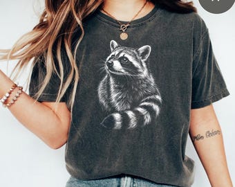 Camiseta Comfort Colors con silueta de mapache, camiseta de mapache, regalo para amantes de los mapaches, camiseta para amantes de los animales mapache
