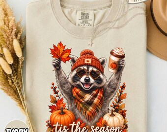 Tis The Season Raccoon Shirt, Cute Fall Animal Mom Coffee Pumpkin Tee, Thanksgiving Animal Lover Gift, Comfort Colors T-Shirt