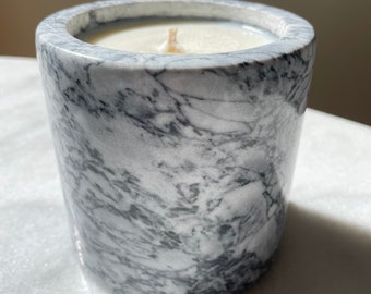 Bougie parfumée upcyclée pot en marbre blanc
