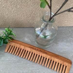 HibiscusOrganicShop: Neem Wood Comb (Big)