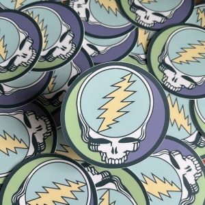 stealie in cool tones | circle vinyl sticker | grateful dead