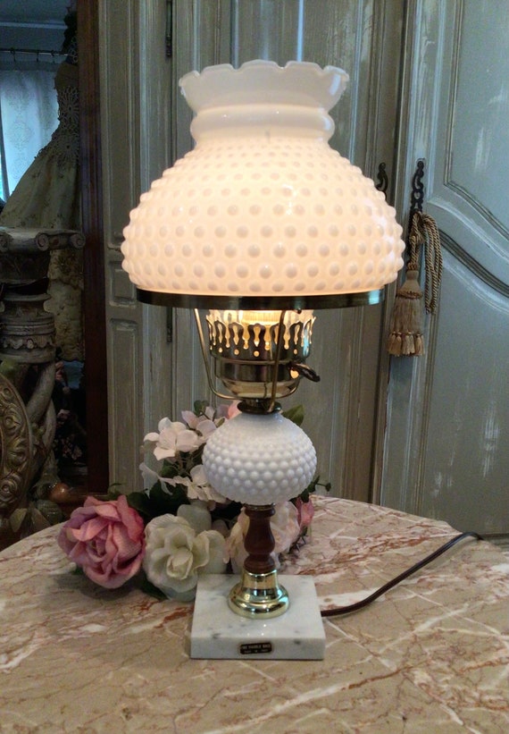 VINTAGE WHITE HOBTAIL Milk Glass Hurricane Table Lamp/ Mid-century