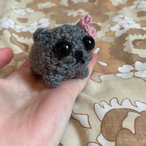 Trauriger Hamster häkeln Plushie Handmade- Viral TikTok Meme Plüsch