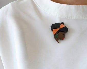 Broche de silueta de mujer – Elegante broche de perfil – Broche de esmalte artístico – Joyería de moda con estilo – Regalo para ella