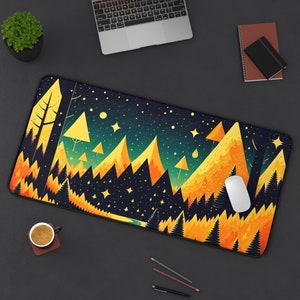 Stardusted Forest Desk Mat, unieke kleurrijke kunststijl muismat, extra grote kaartspel speelmat, natuur- en ruimteminnaar muismat