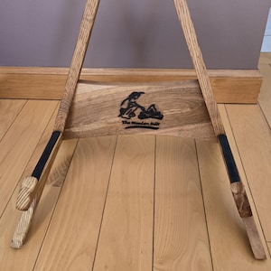 Handcrafted Red Oak Guitar Stand: Acoustic & Electric
