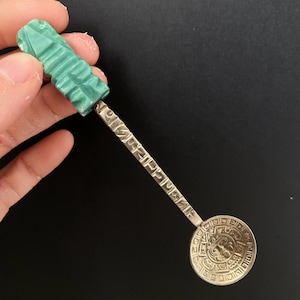 W0709 Vintage Alpaca Mexican Silver Spoon./Aztec Sun Spoon /Carved Green Stone  Collector Spoon /Mexico Souvenir Spoon