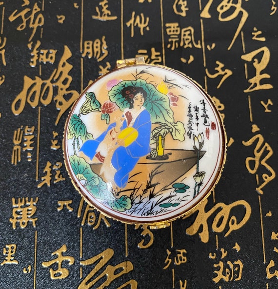 W0007 Vintage/ Japanese Ceramic Jewelry Box with Mirror/Tabletop Decoration/table Sculpture