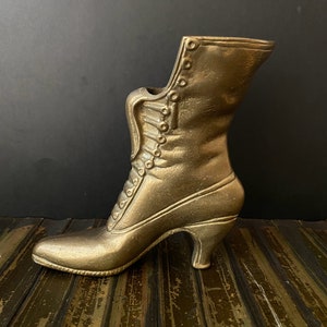 W0222 Vintage Large Brass Victorian Boot Vase /Solid Brass heavy Boot Vase/Home décor Sculptures