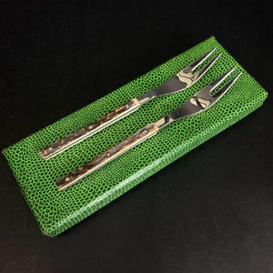 W1277 Vintage Stag Handle Fork Set with Box, 2 Piece Serving Forks, Rustic Antler Handle Flatware, Steak or Cheese Forks, Cabin Style Gift