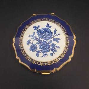 Stratton England Vintage Compact - Etsy