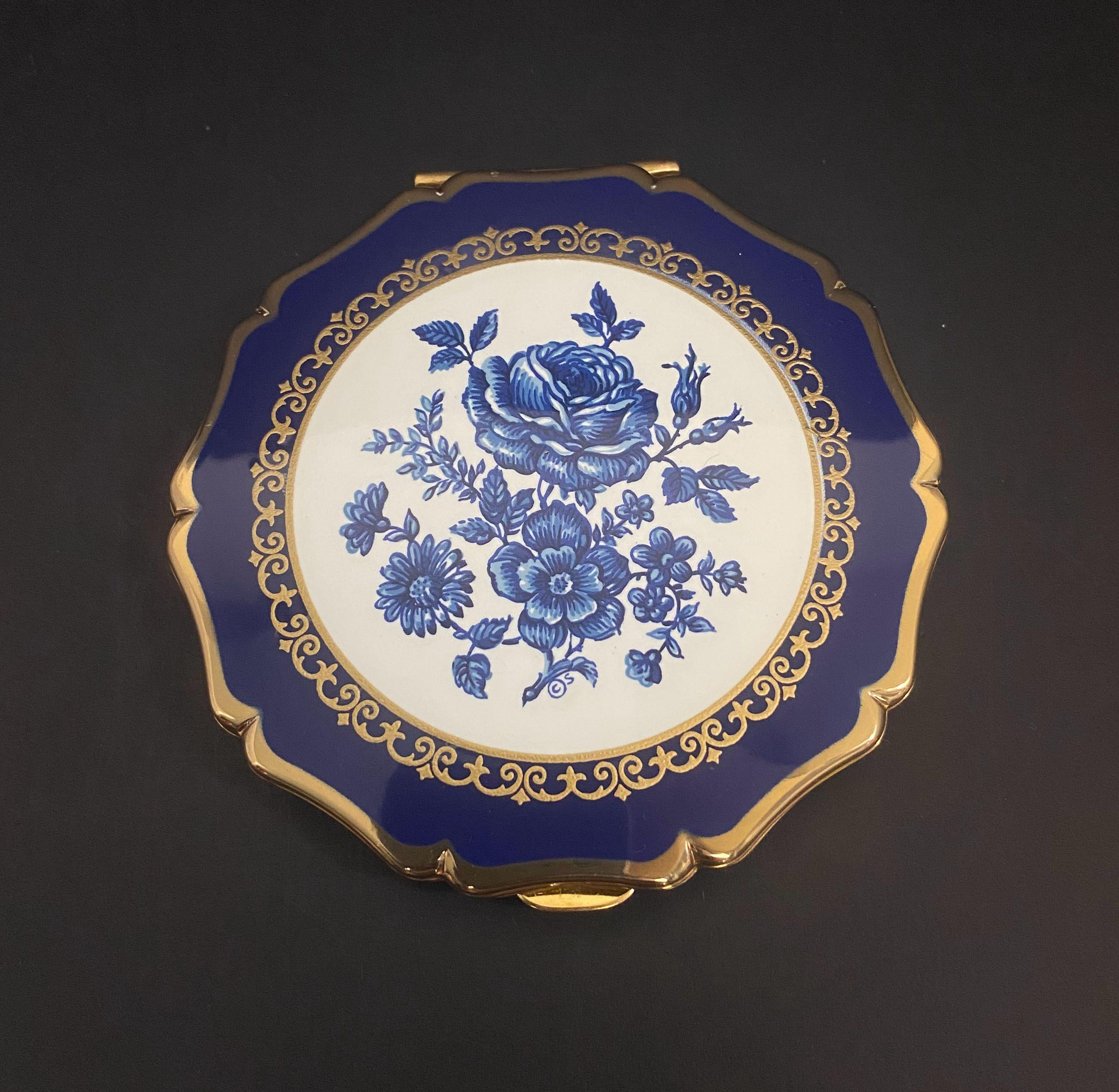 Stratton England Vintage Compact - Etsy